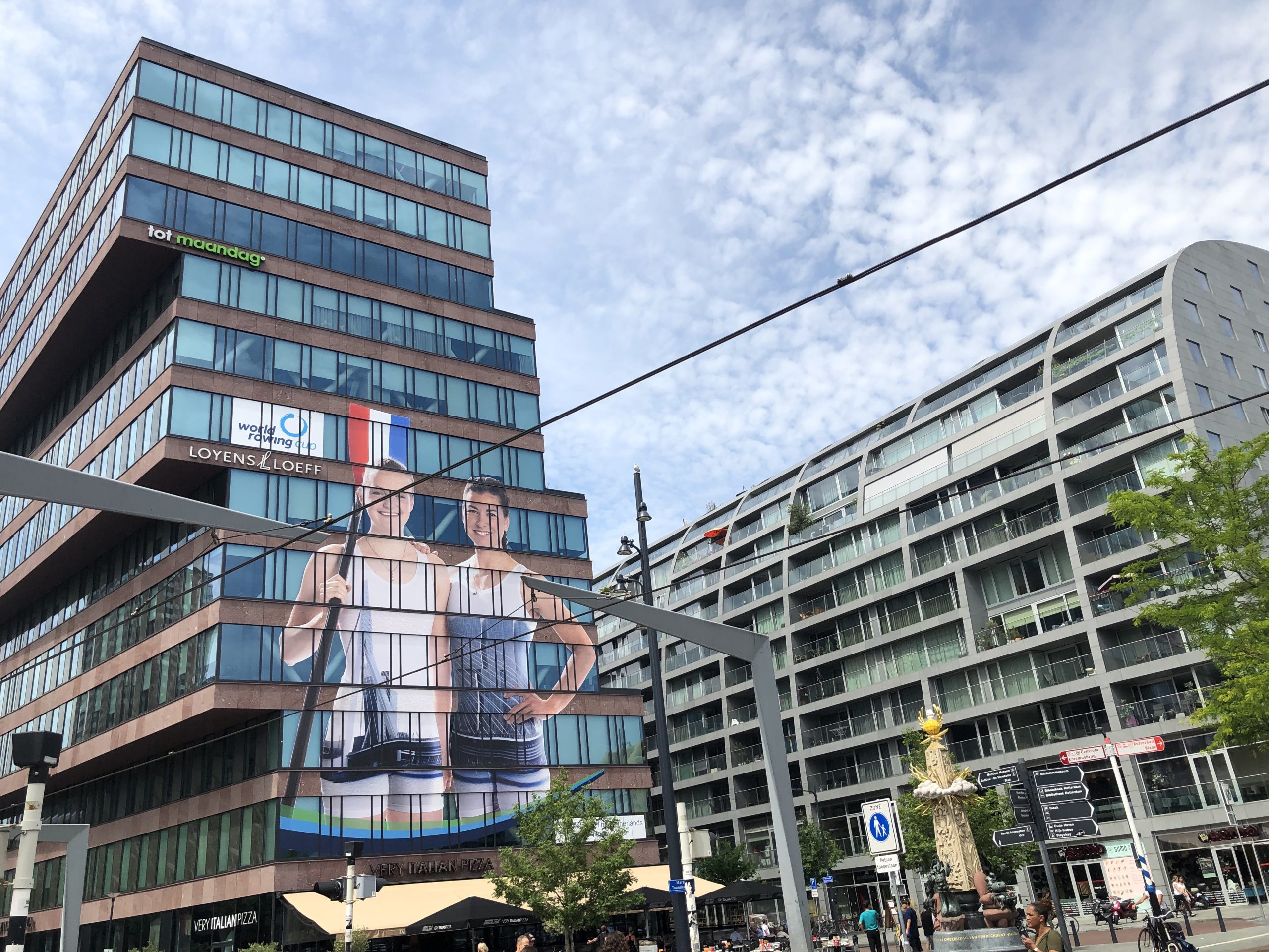 Bestickering kantoorpand met city dressing World Rowing Cup Rotterdam