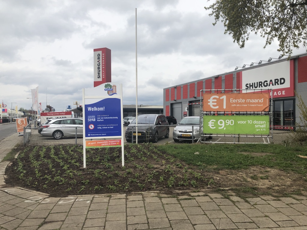 Reclame op een bedrijventerrein waar een gemeente reclamebelasting over kan heffen